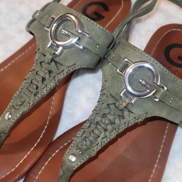 GUESS Olive green sandals with silver clasps size 8.5 - Picture 2 of 5